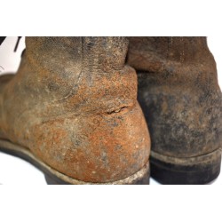 Service shoes of turned leather