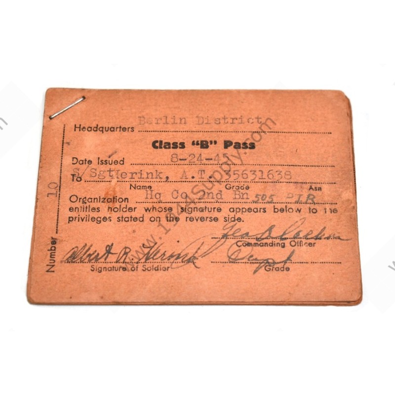 Berlin District Class B-pass, 517th PIR & 505th PIR