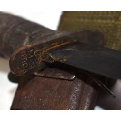 Couteau de combat M-3 dans fourreau M-8