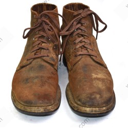 Service shoes of turned leather