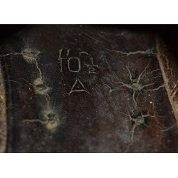Service shoes of turned leather