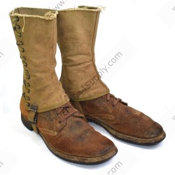 Service shoes of turned leather