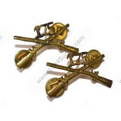 175th Infantry Regiment (29th Division) Officer's insignia set
