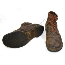 Service shoes of turned leather