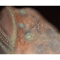 Service shoes of turned leather