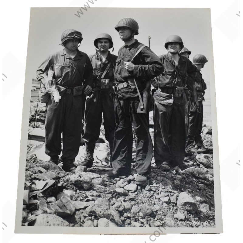 Photo du général Corlett, de la 7e division, à Kwajalein