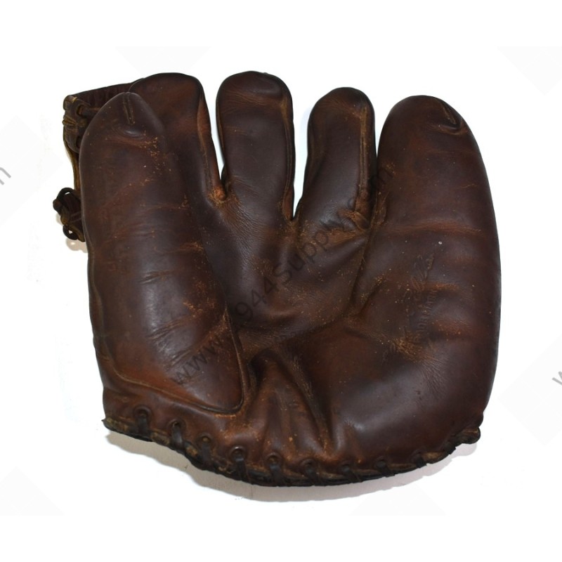 Baseball glove