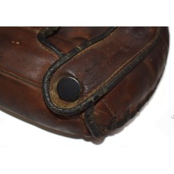 Baseball glove