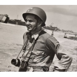 Photo of Photographer - B