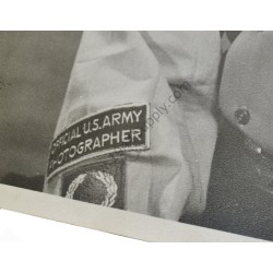 Photo of Photographer - F