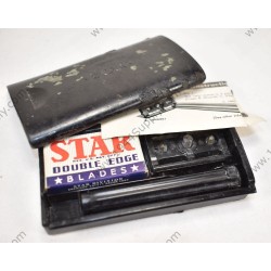 STAR razor in plastic case  - 1