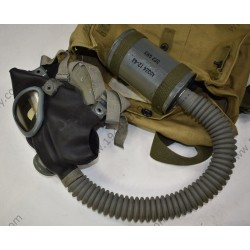Lightweight service gasmask in bag  - 2