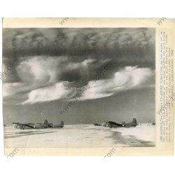 Photo of WACO glider formation  - 2